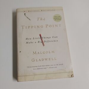 🤯2/$15 The Tipping Point by Malcolm Gladwell - paperback book